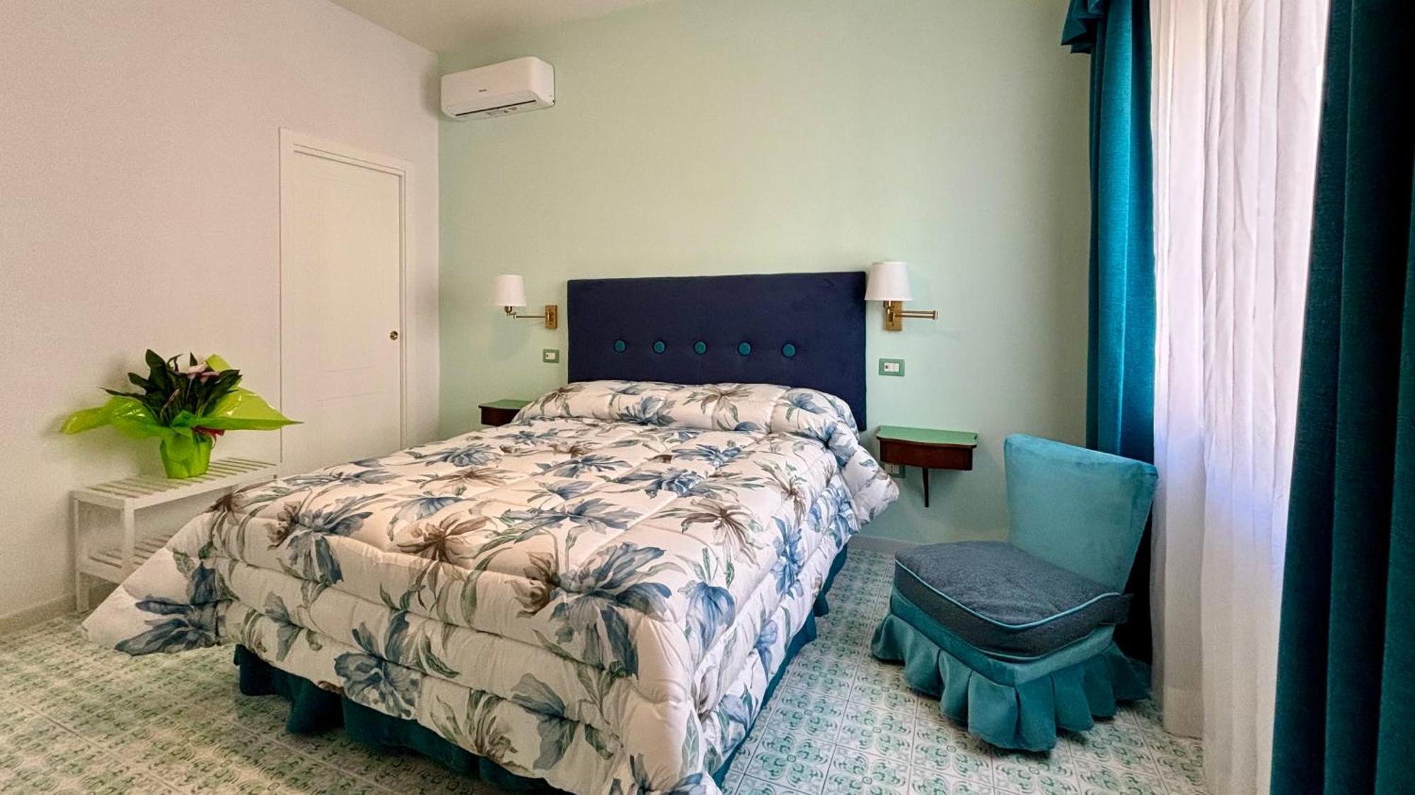 Bluemagi Hotel Sorrento Exterior photo